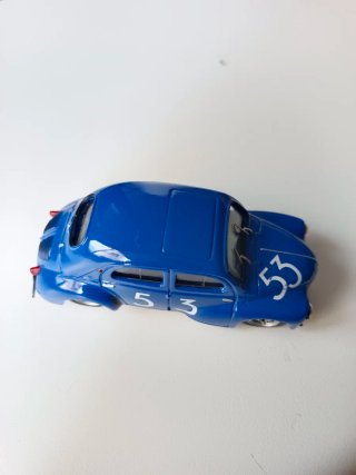 Maqueta Renault 4CV 1954 (1:43)