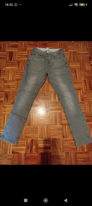 Pantalón Pull&Bear Gris Skinny Talla 40