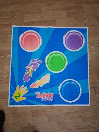 Juego Twister Moves