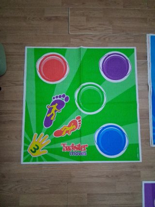 Juego Twister Moves