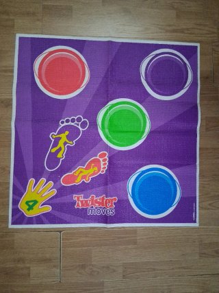 Juego Twister Moves