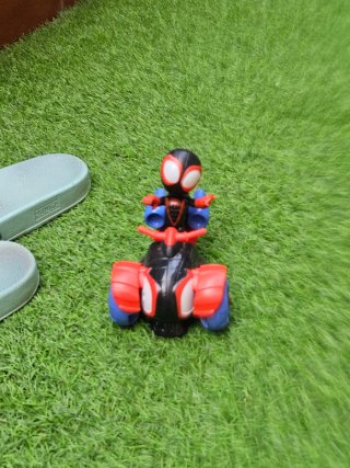 Base Spidey y Sus Amigos con Figuras