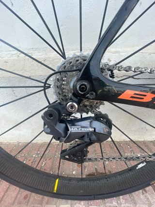 Bicicleta BH Evo Ultralight Negra letras naranja
