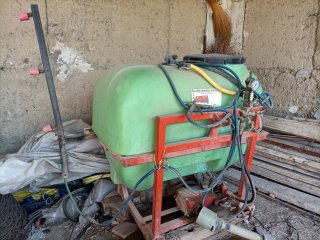 Cuba de fumigar poco uso. ZONA:ALMONACID DE TOLEDO