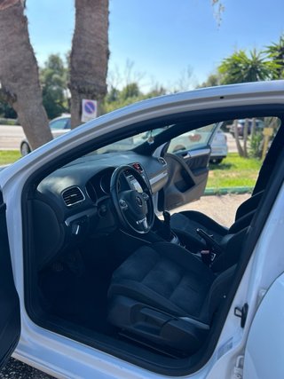 Volkswagen Golf VI