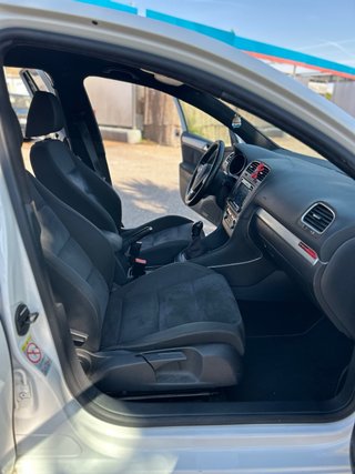 Volkswagen Golf VI
