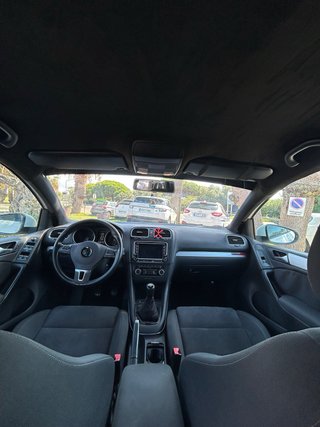 Volkswagen Golf VI