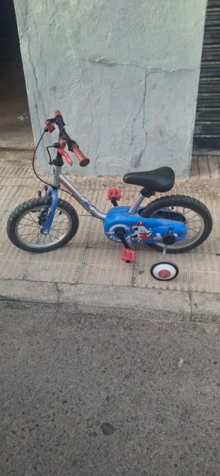 Bicicleta Infantil con Ruedines