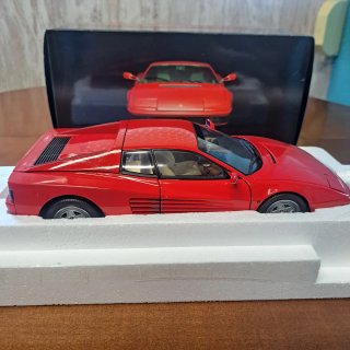 Ferrari Testarossa kyosho 1/18