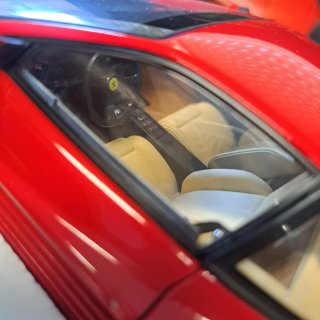 Ferrari Testarossa kyosho 1/18
