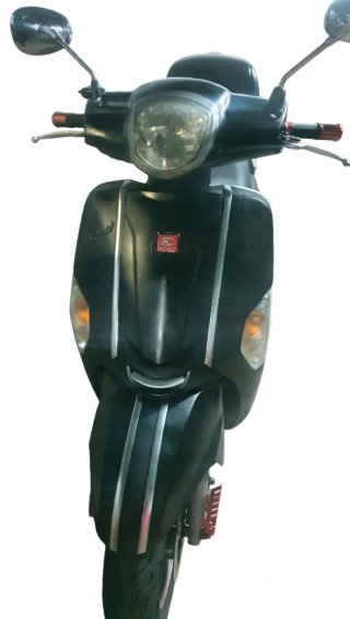 Kimco Like 50 Scooter Negro año 2014.
