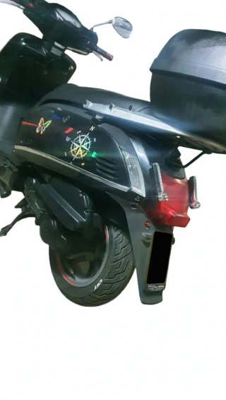 Kimco Like 50 Scooter Negro año 2014.