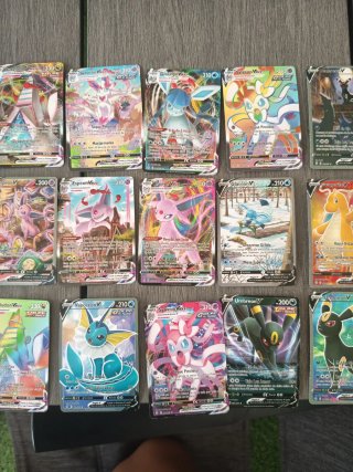 Cartas Pokémon V y VMAX