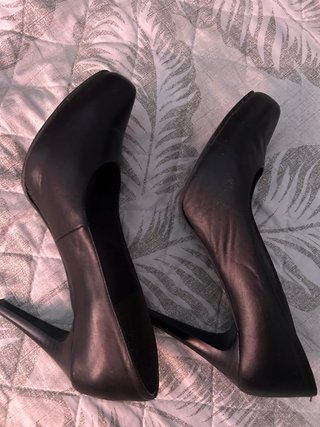 Zapatos de tacón negros Zara