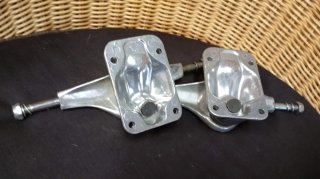 Ejes Skateboard 5"+ Tornillos y elevadores