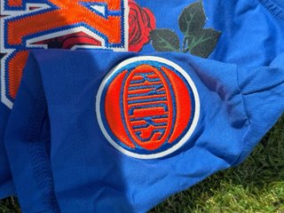 Vintage NBA Knicks Rose Graphic Tee