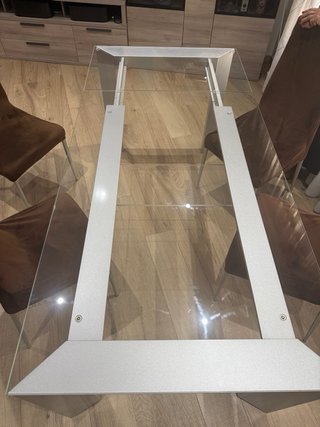 Mesa de comedor extensible de cristal y metal