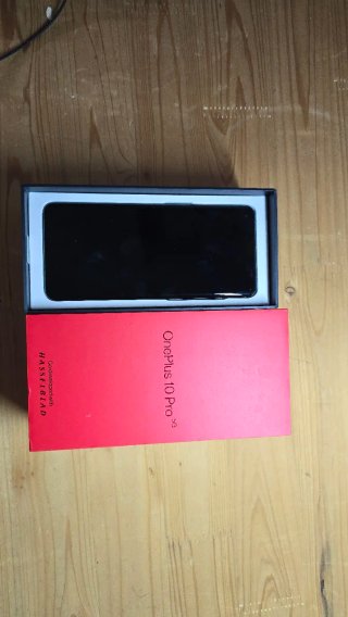 OnePlus 10 Pro 5G Co-developed with Hasselblad