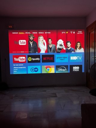 Proyector Horlat 4K Android TV 28000 Lúmenes