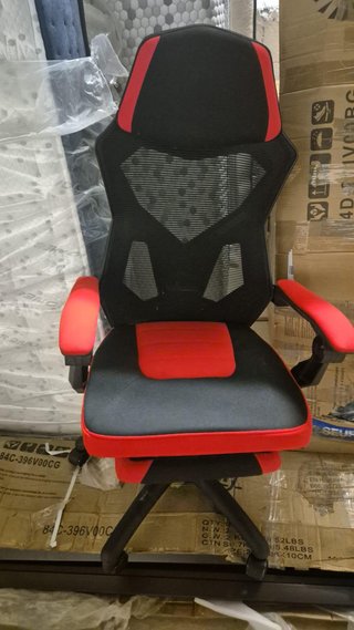 Silla Oficina Reclinable 135° con Reposapiés Roja