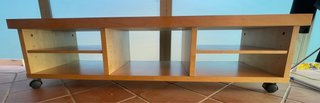 Mueble bajo con ruedas