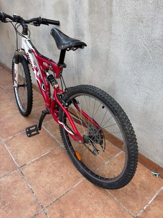 Bicicleta de Montaña Decathlon Roja