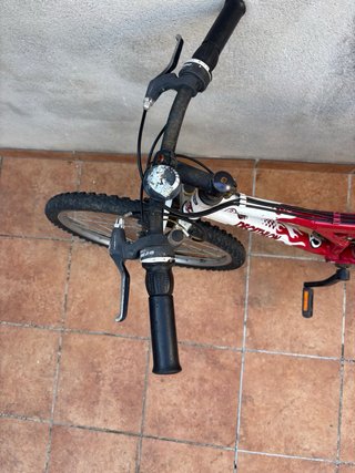 Bicicleta de Montaña Decathlon Roja
