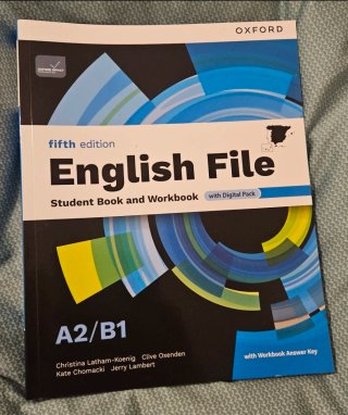 English File 5th Edition A2/B1. Student's Book ...