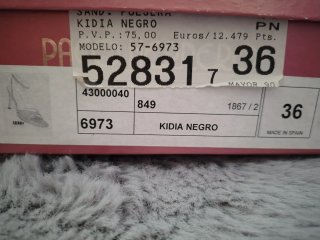 Sandalia de pulsera negra