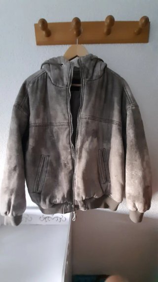 Cazadora Gris Bershka con Capucha