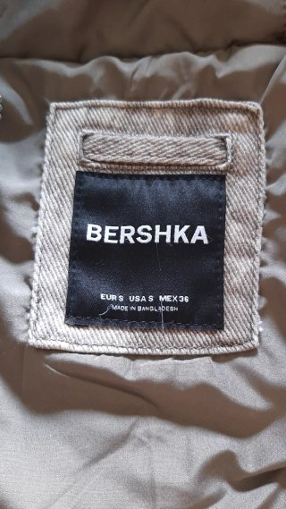 Cazadora Gris Bershka con Capucha
