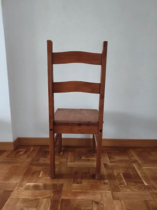 Set de 4 Sillas de Nogal Macizo