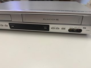 Combo Reproductor DVD y VHS LG VCX9842 (Hi-Fi)