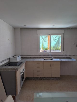 Cocina completa con electrodomésticos