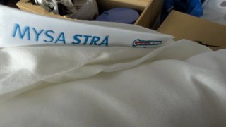 Edredón IKEA blanco.Cama de 90 cm.
