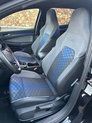 VOLKSWAGEN GOLF R320 2024
