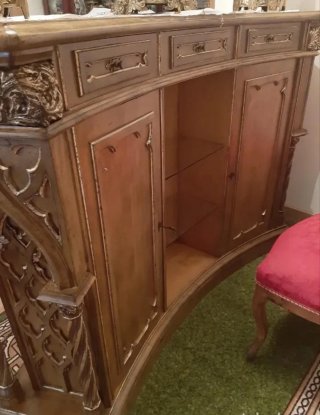 Mostrador de Madera Tallada