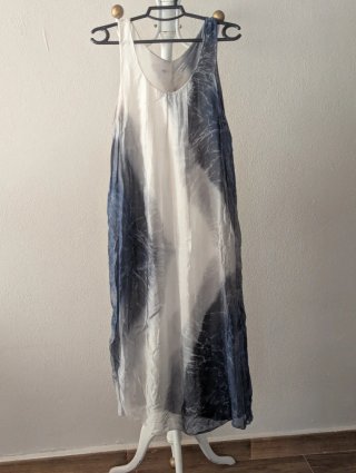 Vestido Largo Estampado Azul y Blanco