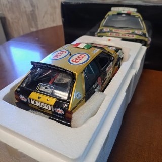 Lancia Delta HF EVO 2 kyosho 1/18