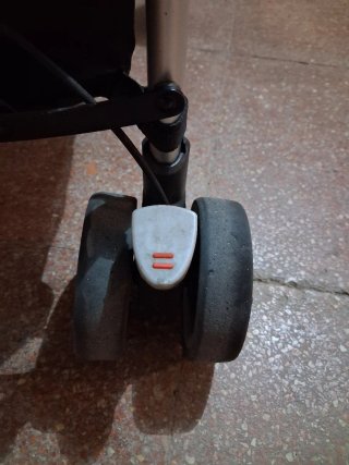 Silla de paseo ligera y plegable