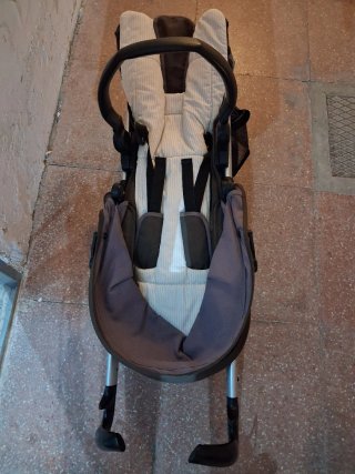 Silla de paseo ligera y plegable