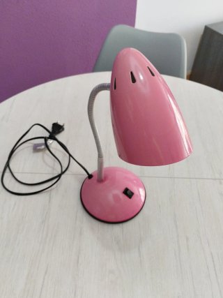 Lámpara de escritorio rosa flexible