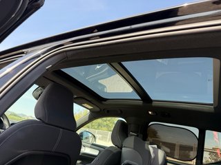 Volvo XC40 T4 Recharge Core Bright | Techo panorám