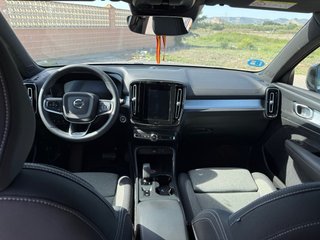 Volvo XC40 T4 Recharge Core Bright | Techo panorám
