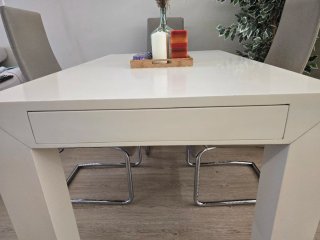 Conjunto Mesa Comedor y 4 Sillas