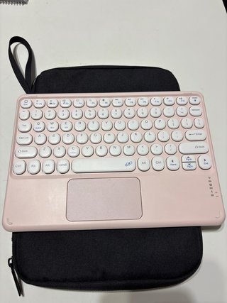 Teclado Rosa con Funda para Tablet