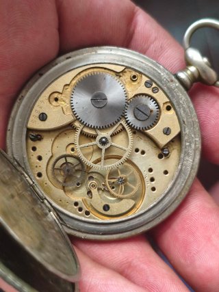 Reloj de bolsillo antiguo