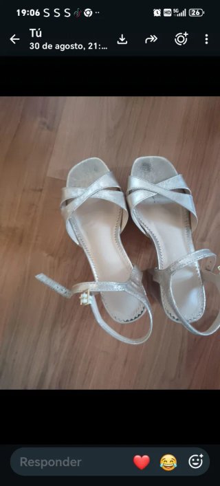 Sandalias de Tacón Doradas