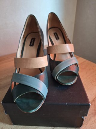 Zapatos Bimba y Lola Talla 39