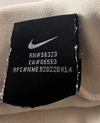 Jersey Cuello Alto Nike Beige Claro